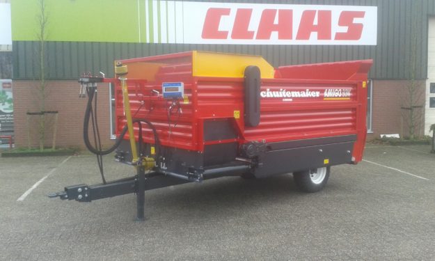 Schuitemaker Amigo 30W blokkendoseerwagen afgeleverd door De Kruyf Mechanisatie Aalten.