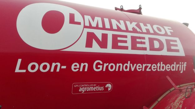 2 Trimble GPS systemen geleverd aan Loonbedrijf Olminkhof Neede door De Kruyf Mechanisatie Aalten.