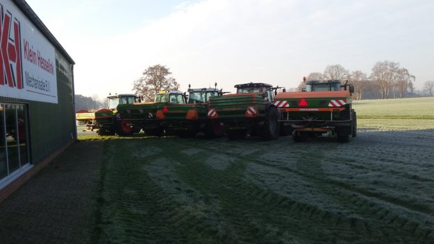 Vandaag heeft De Kruyf Mechanisatie Aalten in samenwerking met Dynatest een keuringsdag voor kunstmeststrooiers georganiseerd.