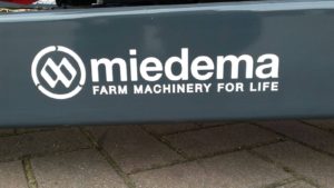 Net voor Pasen aan twee klanten een nieuwe Dewulf / Miedema transporteur type Planter Filler ME 60 van Dewulf/Miedema mogen leveren.